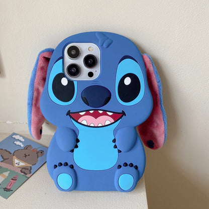 Capa Kawaii Sit Stitch com Botão e Alça para iPhone 15 Pro Max, 11, 12 Pro Max, 14 Pro, 14 Plus, 13, 12 – Capa de Silicone Macia e Estilo Cartoon